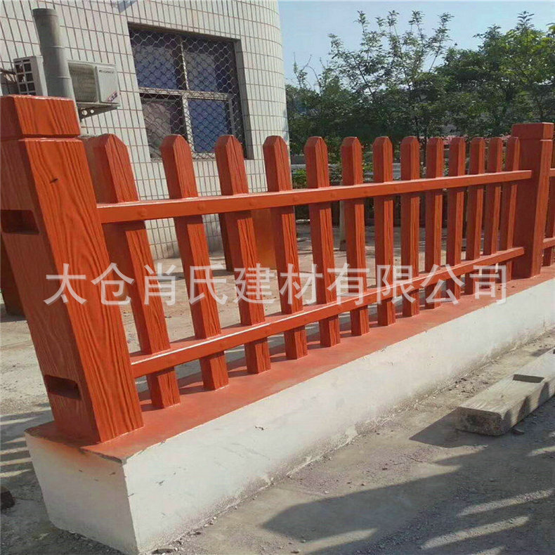 精品推荐栈桥仿木栏杆 河道桥梁仿木栏杆 登山道仿木护栏示例图8