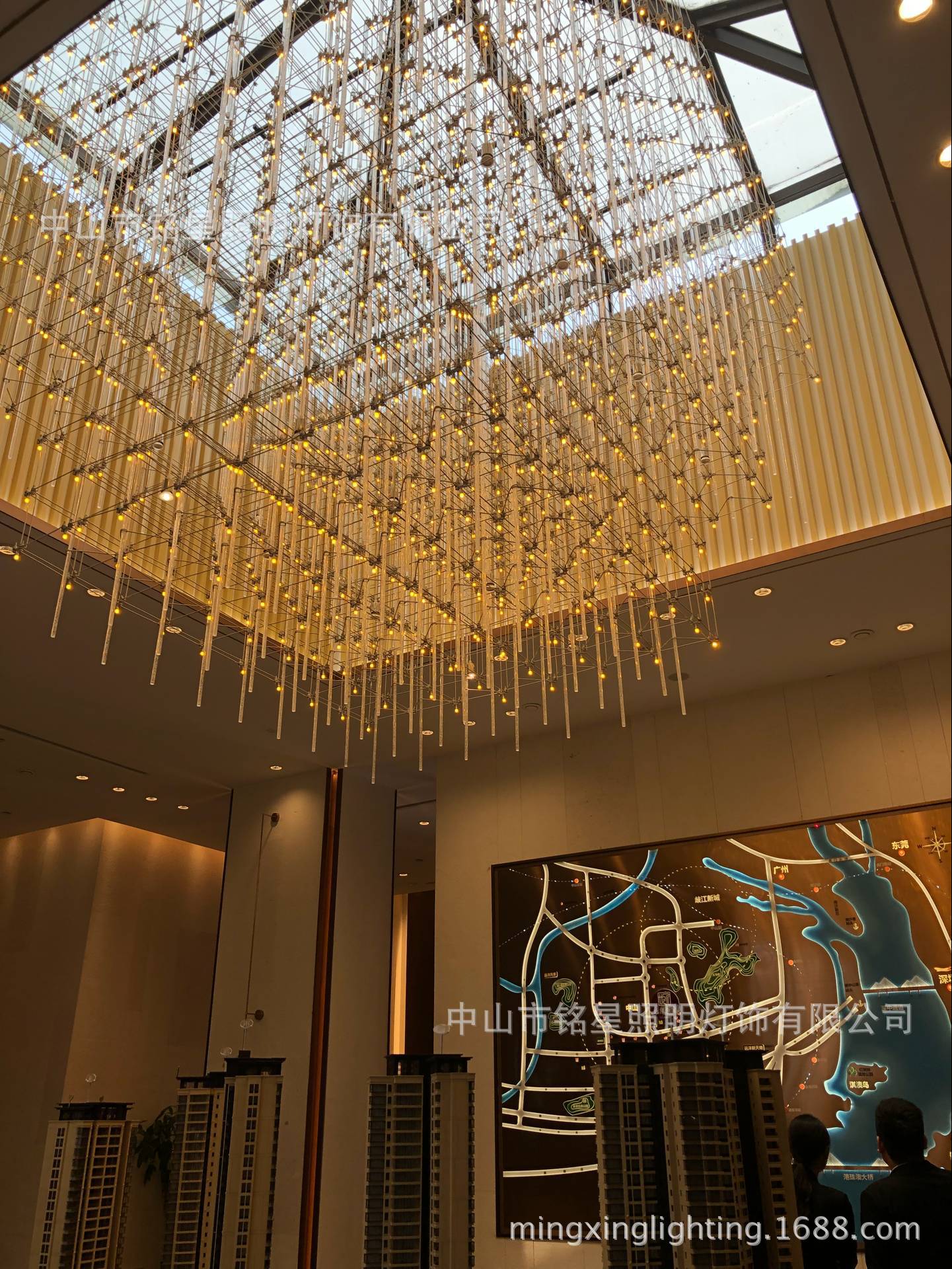 专业酒店大堂大型光立方吊灯厂家定制售楼部展厅LED光立方体灯具示例图20