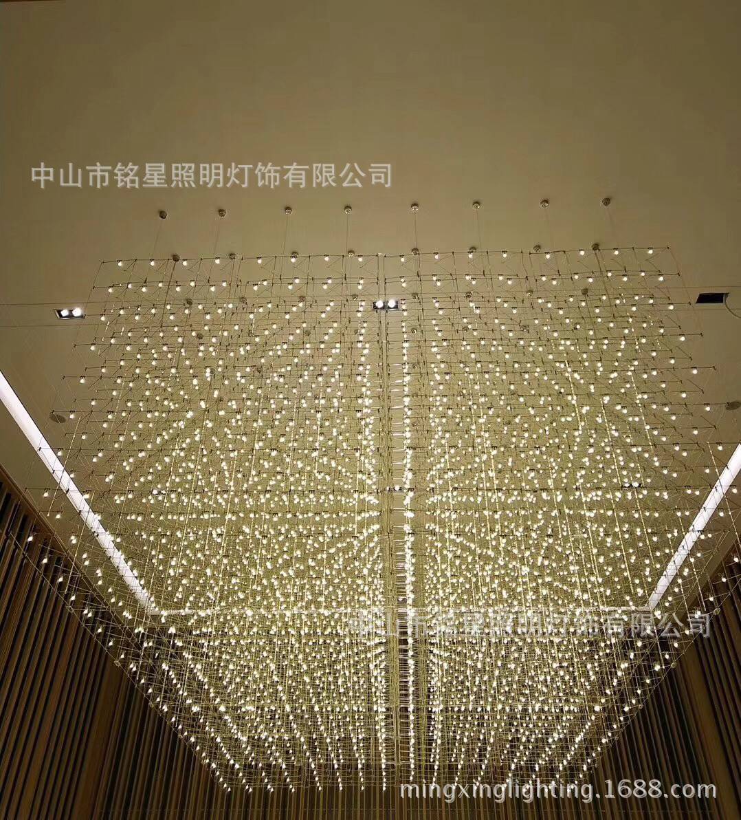专业酒店大堂大型光立方吊灯厂家定制售楼部展厅LED光立方体灯具示例图19