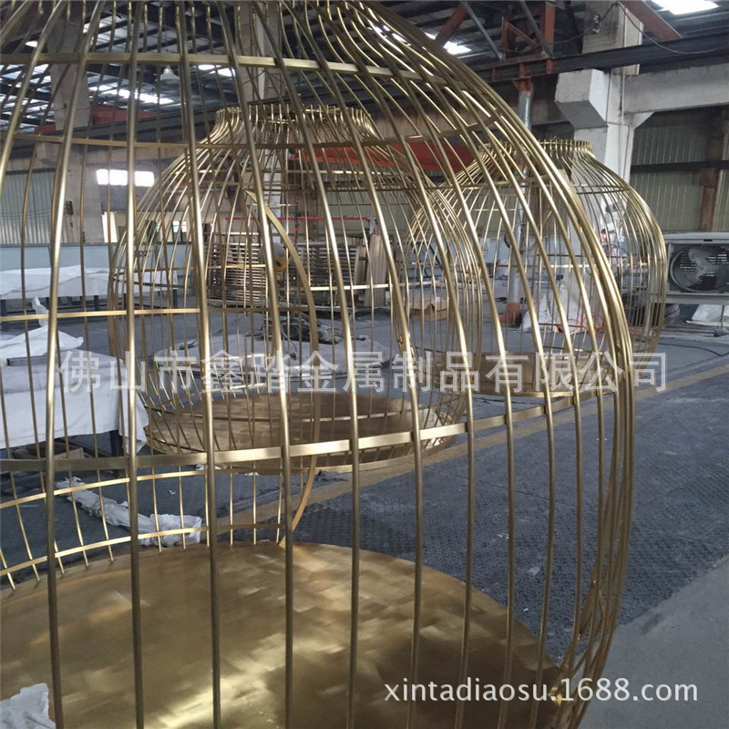 商场不锈钢鸟笼摆件 钛金拉丝表面安装效果图示例图4