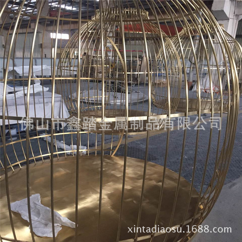 商场不锈钢鸟笼摆件 钛金拉丝表面安装效果图示例图7