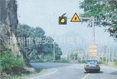 深圳厂家提供的东莞太阳能黄闪灯 红慢灯 警示效果强 亮度好示例图12