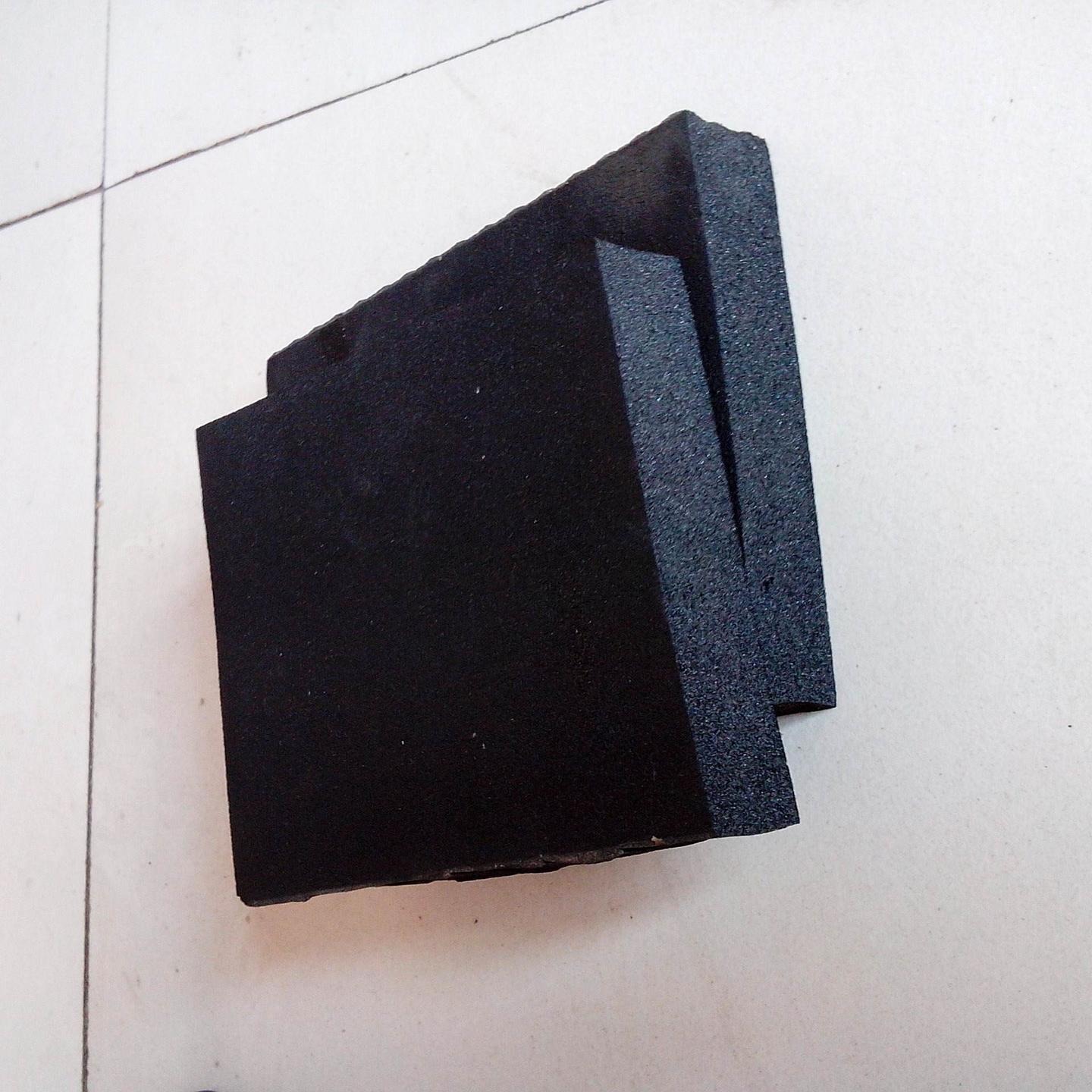 吸引隔热自粘橡塑板 B1级难燃橡塑保温板 中维  阻燃橡塑保温板