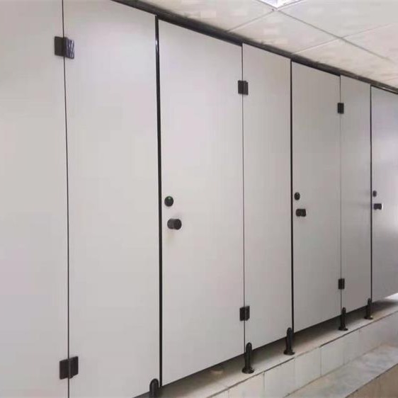 工地厕所隔断 公共卫生间门价格 防火抗倍特板卫生间  森蒂图片