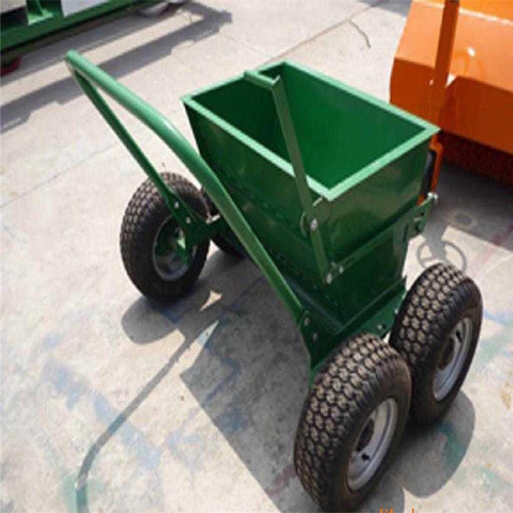 普煤人造草坪养护充砂机 运动场用手推草坪漏沙机 草丝梳理机可定制