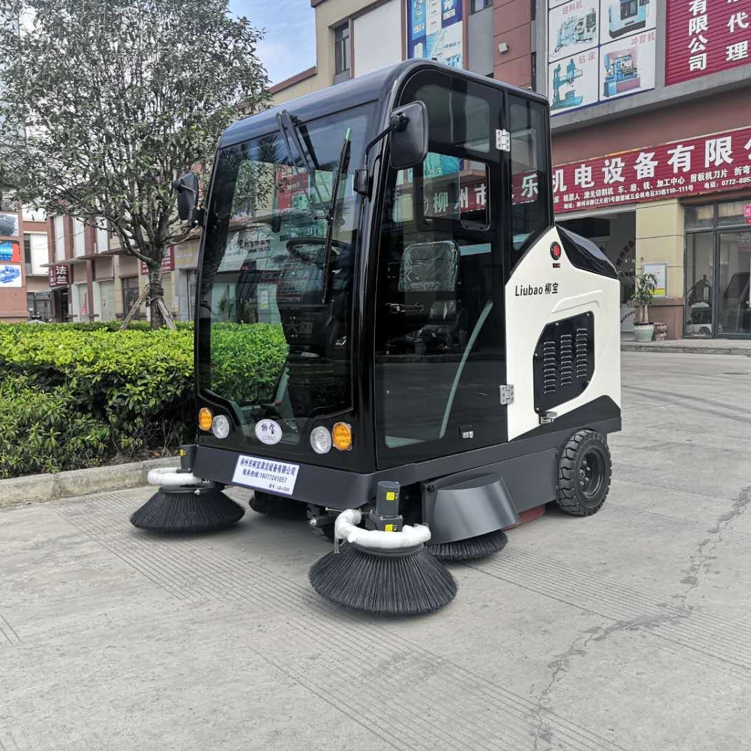 柳宝驾驶式扫地车 LB-2000 广西电动清扫车 柳州扫地车 电动智能清扫机
