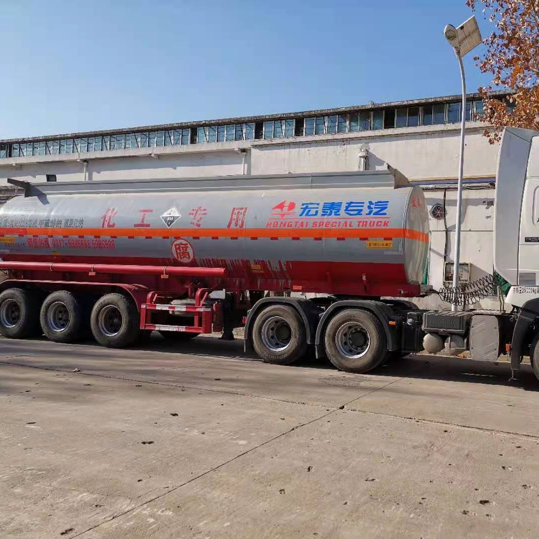 泰安供应工业级华泰牌32%液碱罐车运输全国各地液碱价格