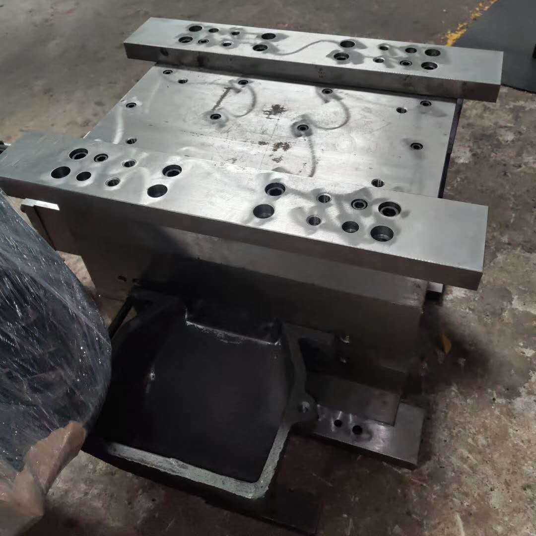 坤泰重力铸造模具 重力浇铸模具价格 铸铁模具厂家直销