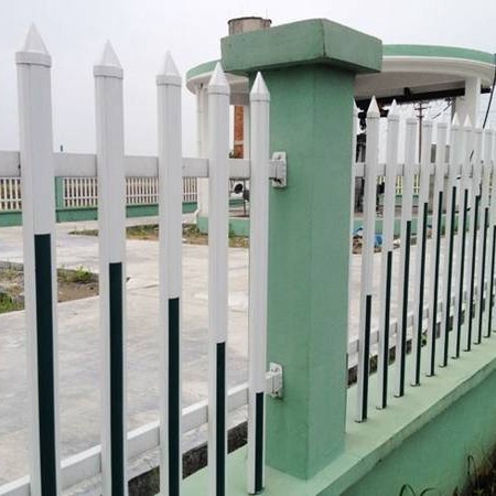 成都PVC塑钢栏杆，PVC护栏高度根据市场需求统计，已经标准化，但也可按用户要求供任意高度