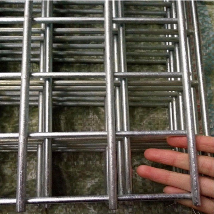 亚奇地暖钢丝网片不输其他厂家-5-20公分孔焊接工程钢丝网片 规格型号多图片