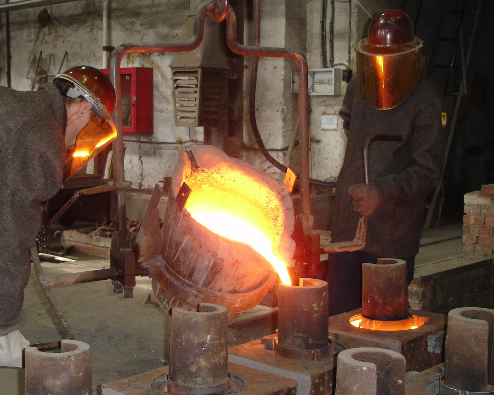 河南高鸿小型熔化炉中频熔铜炉支持定制
