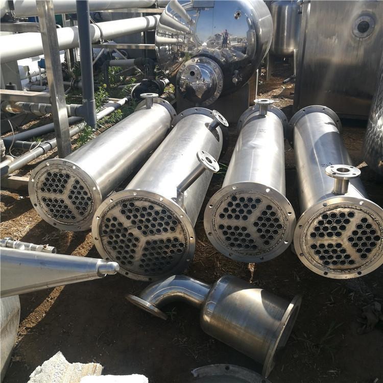 全国回收二手钛管冷凝器   二手钛材质蒸发器   二手降膜蒸发器    3效4体强制循环蒸发器