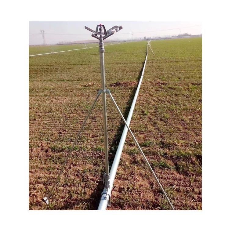 农业大田灌溉大型固定式360度摇臂式喷灌设备喷灌材料图片