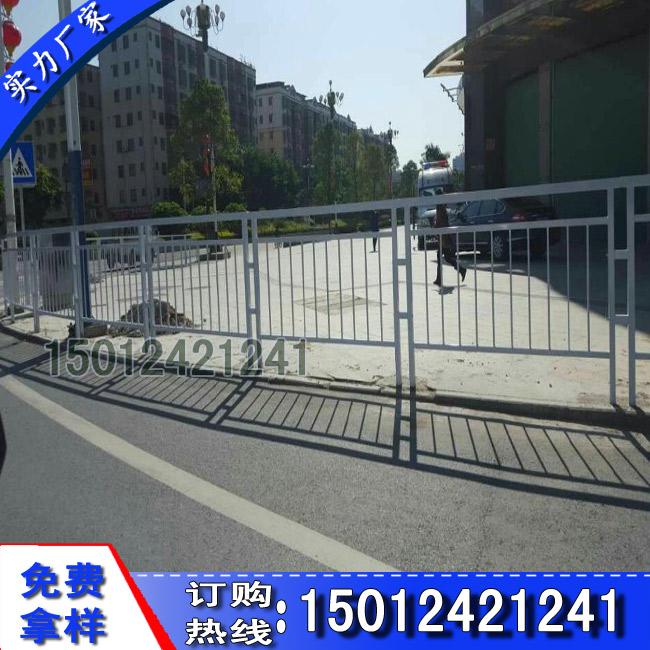 市政护栏网标准规格 河源非人行道隔离栅包安装 广州甲型护栏示例图4