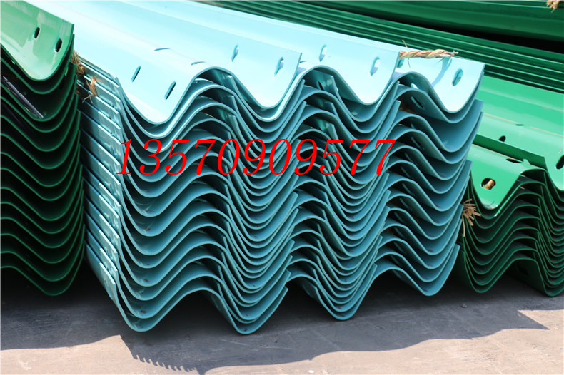 海口W型防护板 优质喷塑钢板定做 万宁波形钢板便宜价质量优示例图3