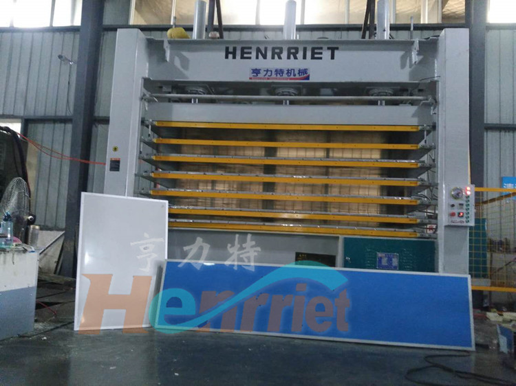 亨力特生产聚氨脂保温板4层4500*1300mm100吨多层一次发泡层压机示例图7