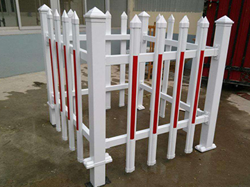 塑钢护栏塑钢围栏 PVC护栏道路 供应正万护栏 竹拉网花园装饰网格围栏