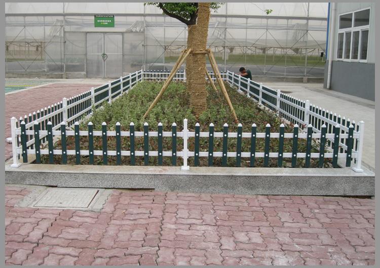 炭化木隔栅 pvc幼儿园围栏 供应正万护栏 竹子护栏围栏图片