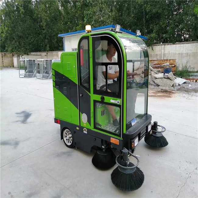 电动扫地车驾驶式 驾驶式电动扫地车电动扫地车驾驶式