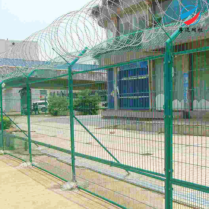 南京监狱围栏网 尊迈机场围界网 刀刺护栏网 三角折弯护栏厂家