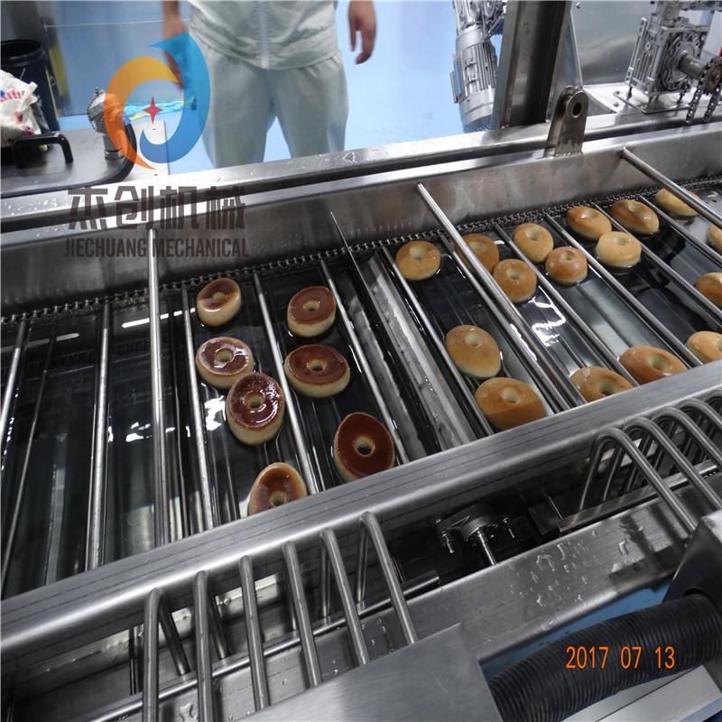 自动炸甜甜圈油炸线设备 自动出料自动控温贝果甜甜圈油炸机器 山东厂家