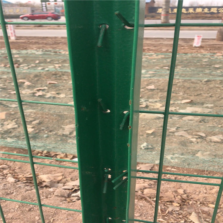 C型立柱护栏网 C型立柱护栏网价格 C型立柱护栏网厂家图片