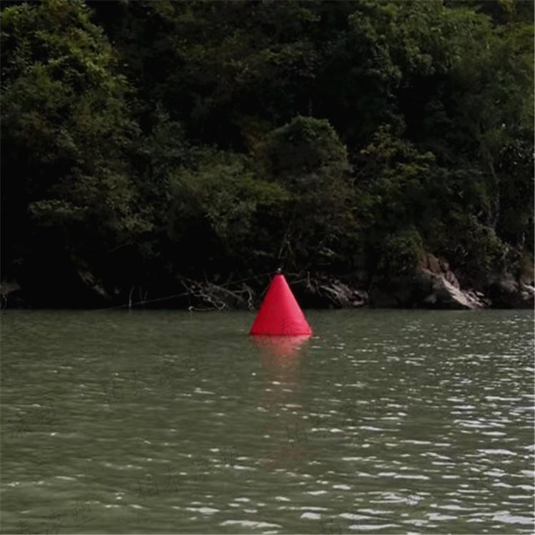 内河浮标型号及灯光参数 柏泰滚塑制造塑料航标浮筒