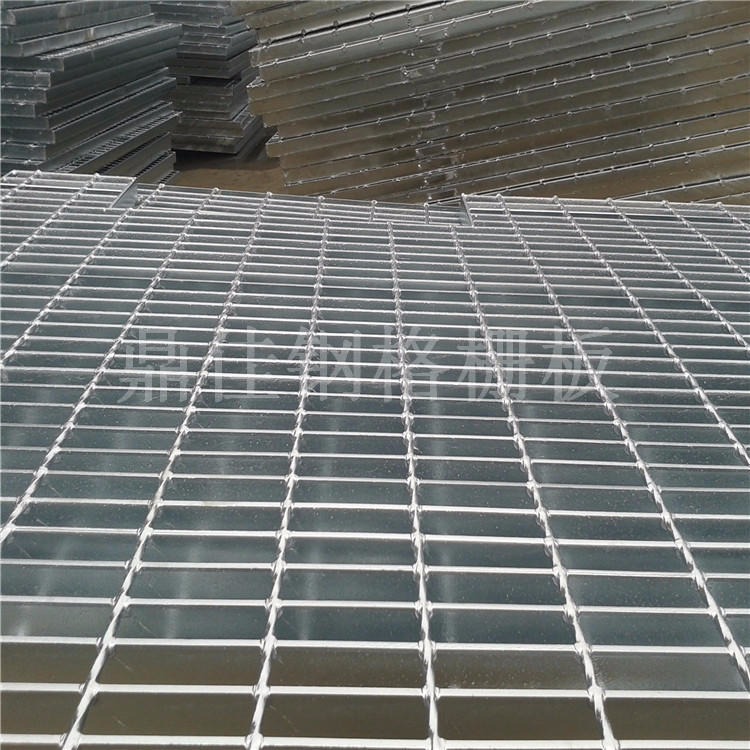 鼎佳厂家直销 金属网格板 热镀金属网格板 镀锌金属网钢格板 浸锌金属格栅板价格图片