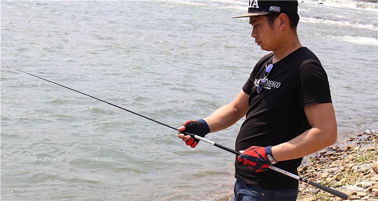 里龙潭钓鱼竿碳素超硬台钓竿鲫鲤鱼杆手竿3.6-7.2米渔具用品套装示例图20