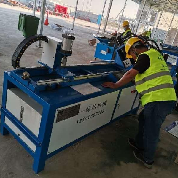 角钢法兰生产线现货   北京一峰达高速角钢法兰生产线   角铁生产线厂家， 燃气支架生产设备