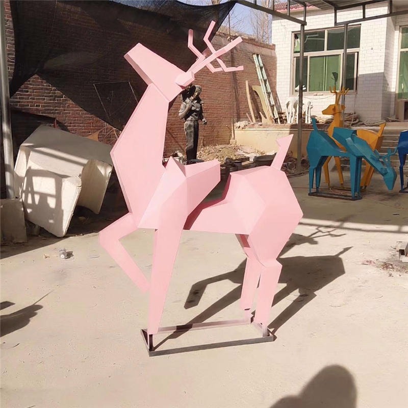 不锈钢彩色切面鹿雕塑现货 厂家定制不锈钢烤漆几何鹿雕塑 唐韵园林