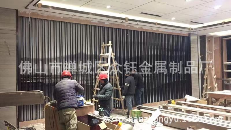 贵州拉丝青古铜不锈钢焊接屏风定做异形花格焊接屏风厂家上门安装示例图3