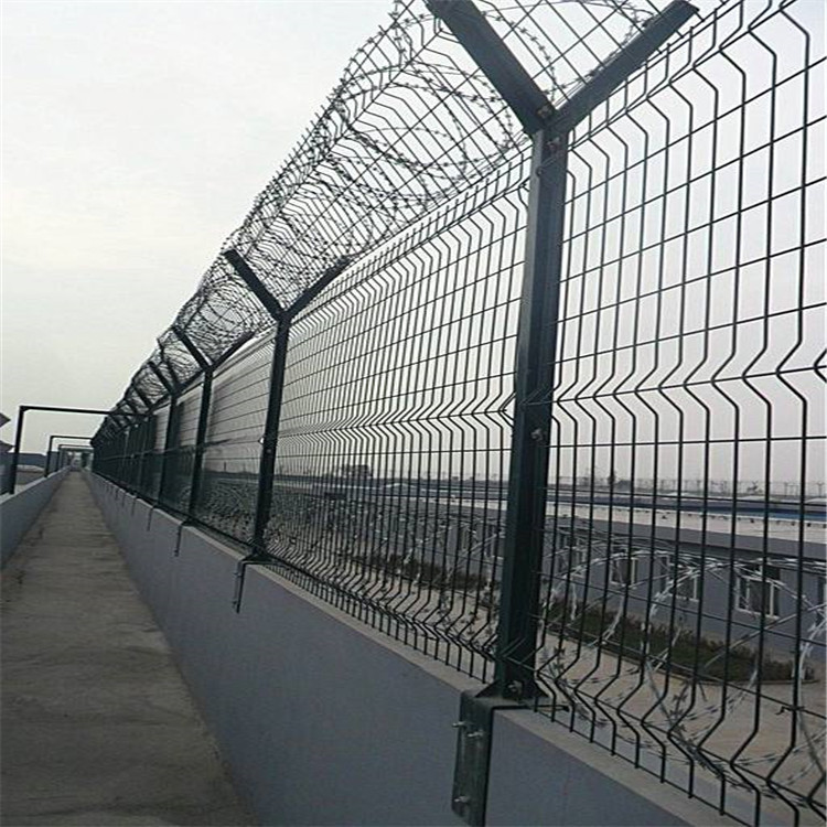 厂家供应护栏网   球场护栏网   江门车间隔离栅示例图7