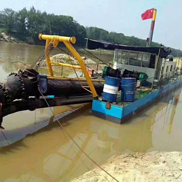 绞吸式抽沙船 鑫浩 简易型的抽砂船 源头货源 淘沙船价格