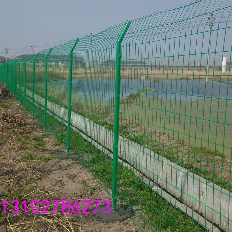 水源地防锈铁丝网 水源地安全防护网 1.8米高水源地防护围网
