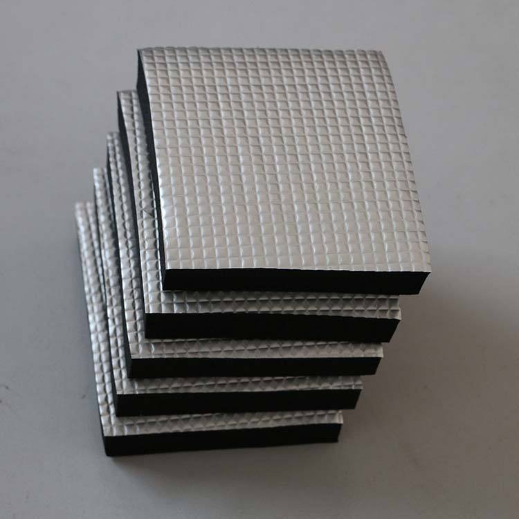 桃山区铝箔贴面带背胶橡塑厂家生产黑色阻燃空调橡塑板