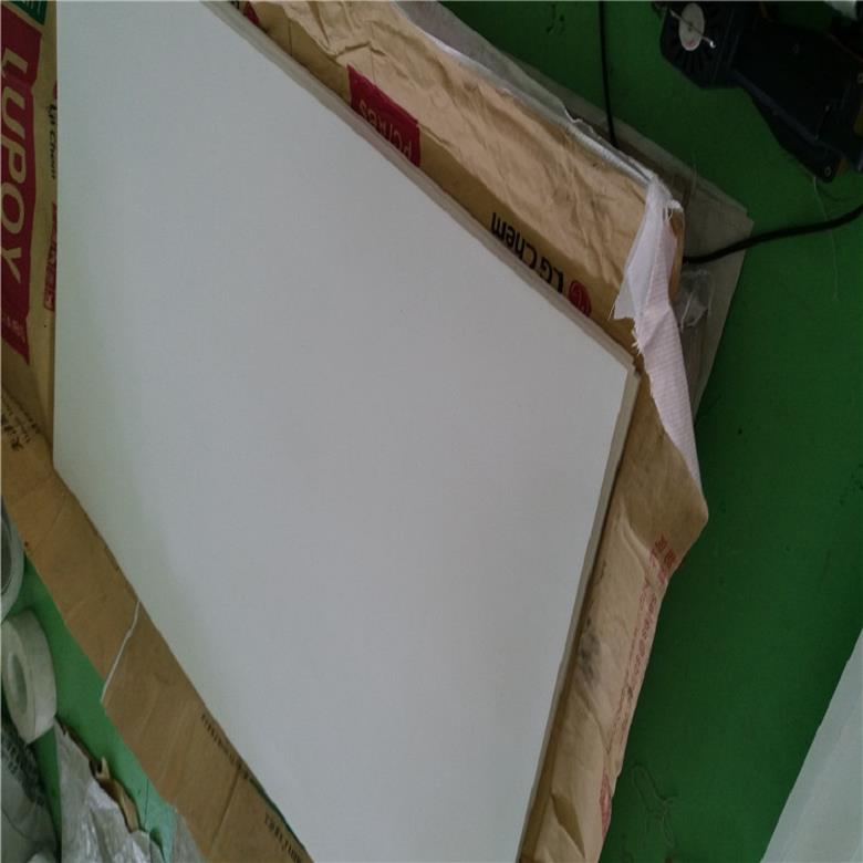 洛阳吉利  四氟楼梯板  楼梯用四氟板  各种异型垫片厂家定制  可定制图片