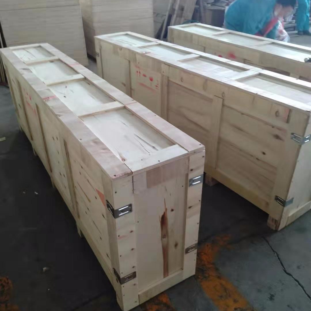 青岛前湾港包装箱定制 厂家上门测量货物尺寸加固箱内设备一条龙