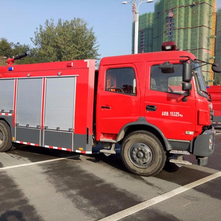 江特牌JDF5150GXFSG60/A型水罐消防车 带3C的东风天锦5吨6吨水罐消防车厂家直销价格