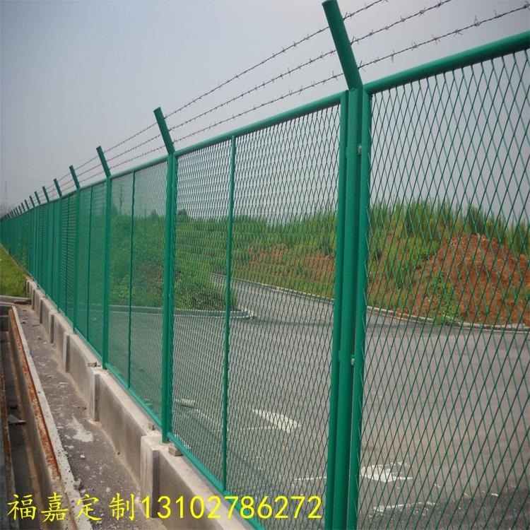 公路折弯护栏网、公路刺丝护栏网 公路防爬护栏网价格图片