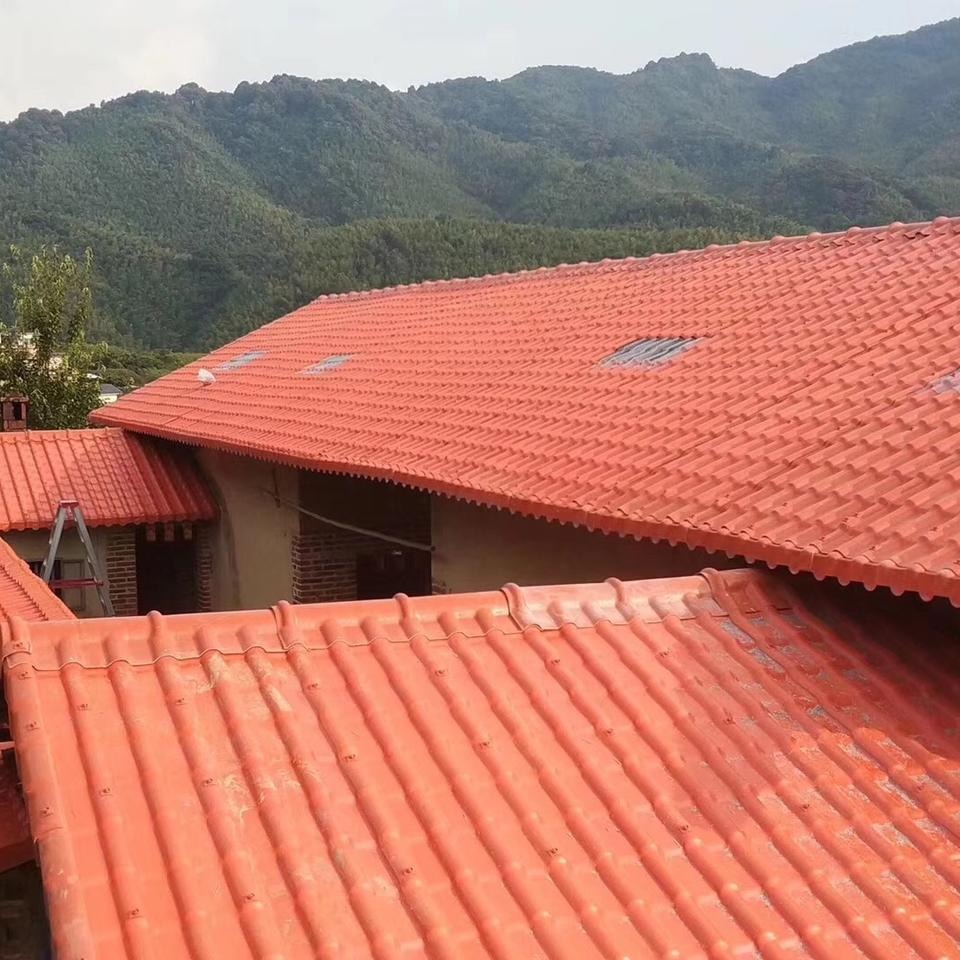 江西井冈山合成树脂瓦 树脂琉璃瓦 屋顶防水性能好，安装简单方便图片