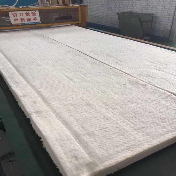 硅酸铝针刺毯容重128kg/立方米厂家报价 硅酸铝棉施工简便方法