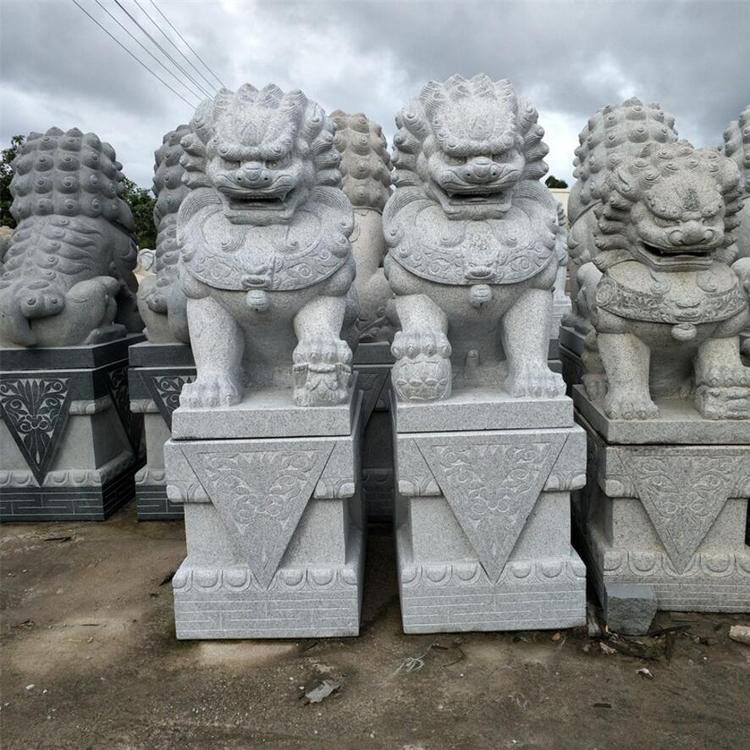石雕狮子 厂家供应传统石狮子 专业批发石雕狮子 竣峰石业