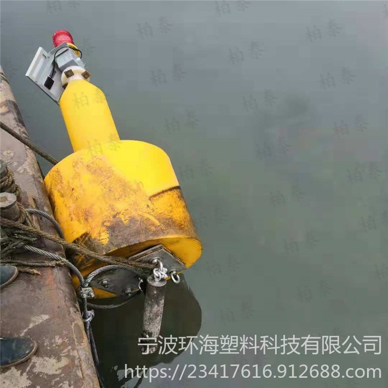 三门峡河道施工警示浮标 黄河航道助航标志浮筒图片