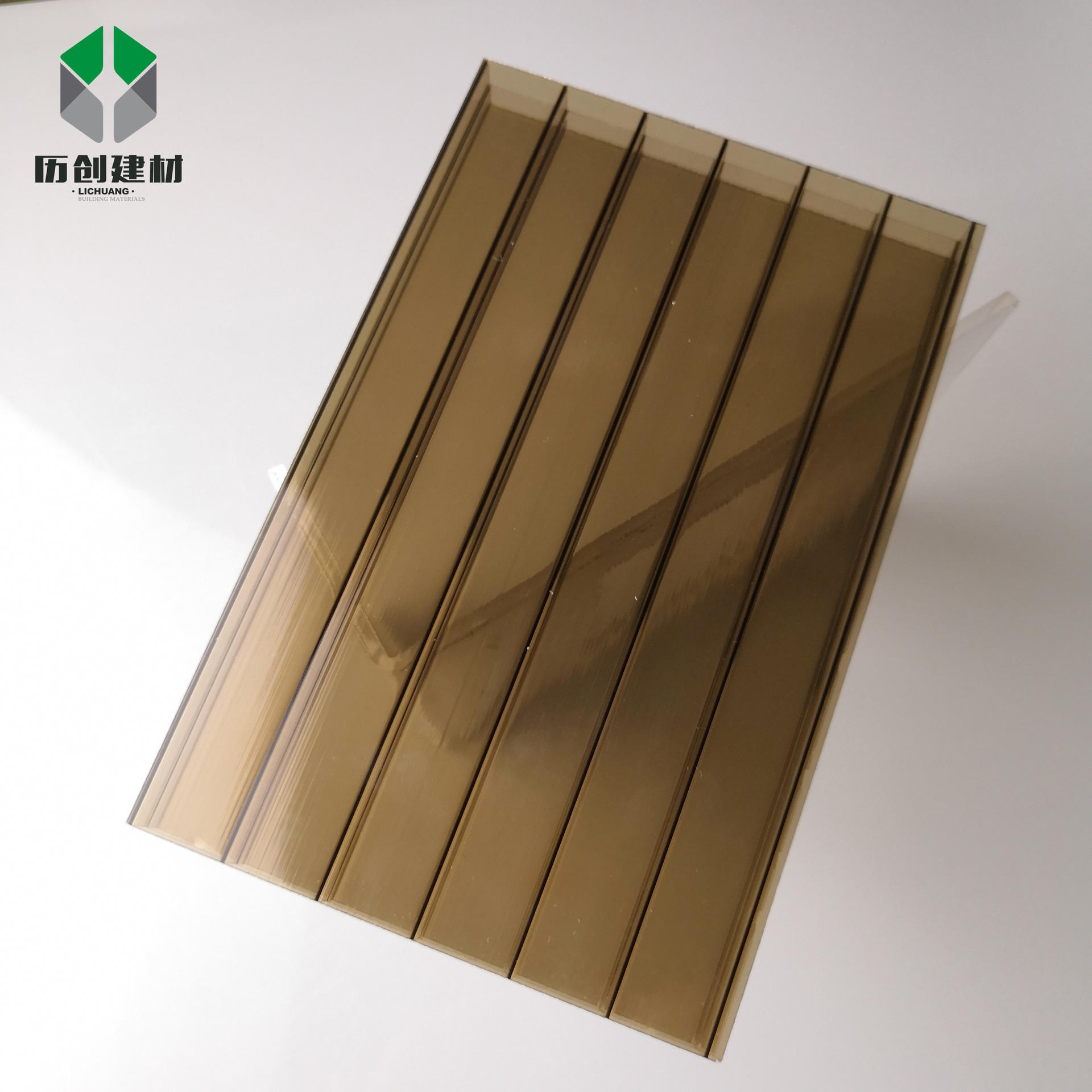 订制生产pc聚碳酸酯阳光板 10mm三层透明板材防腐蚀亮面塑料板广东厂家直供