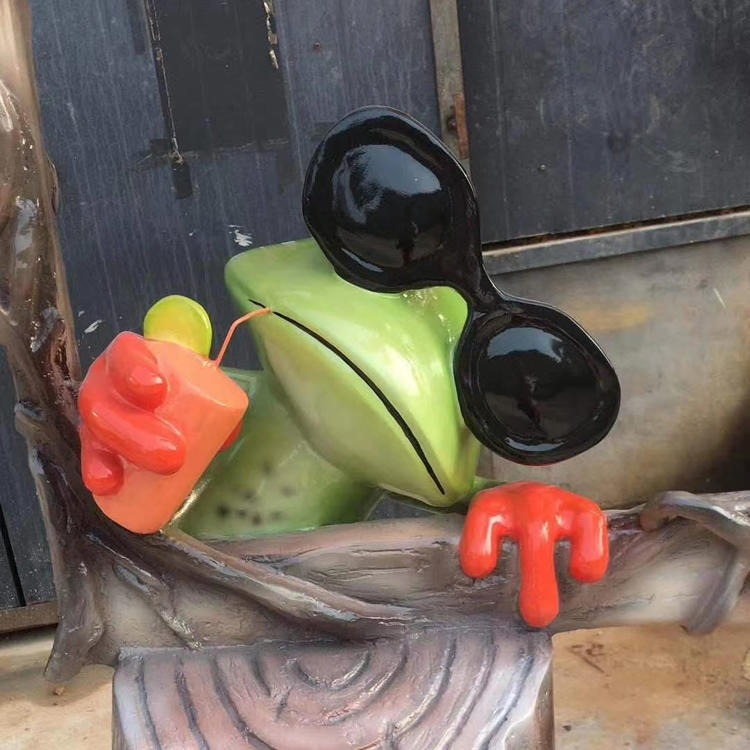 佰盛 卡通青蛙雕塑 玻璃钢青蛙雕塑摆件 牛蛙餐厅装饰模型图片