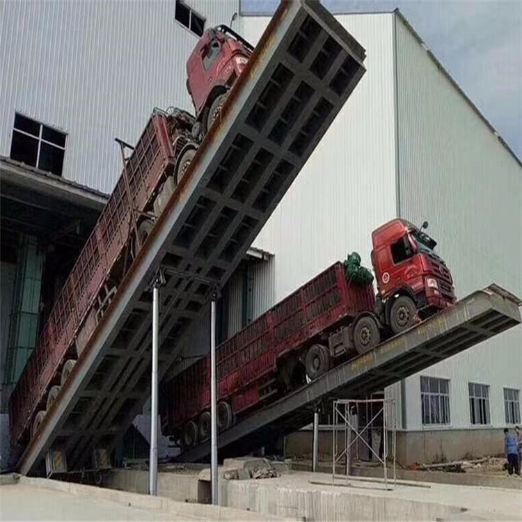 大吨位货车卸料平台 自动液压卸车机 翻板机价格济南博威机械SJF50吨-18米