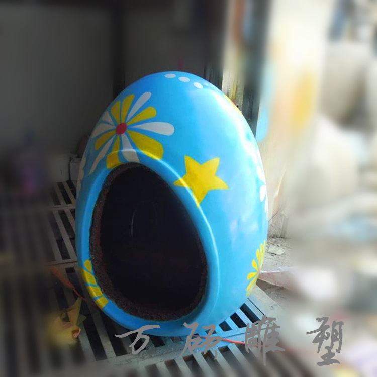 玻璃钢创意鸡蛋座椅 卡通彩蛋蛋壳恐龙蛋雕塑购物商场装饰摆件示例图3