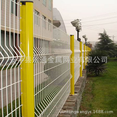 【现货供应】小区、市政围墙隔离栅铁丝护栏网厂家示例图2