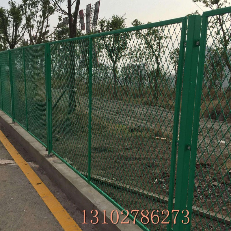养殖场安全围栏网-养殖场的围栏-大连养殖场围栏网图片